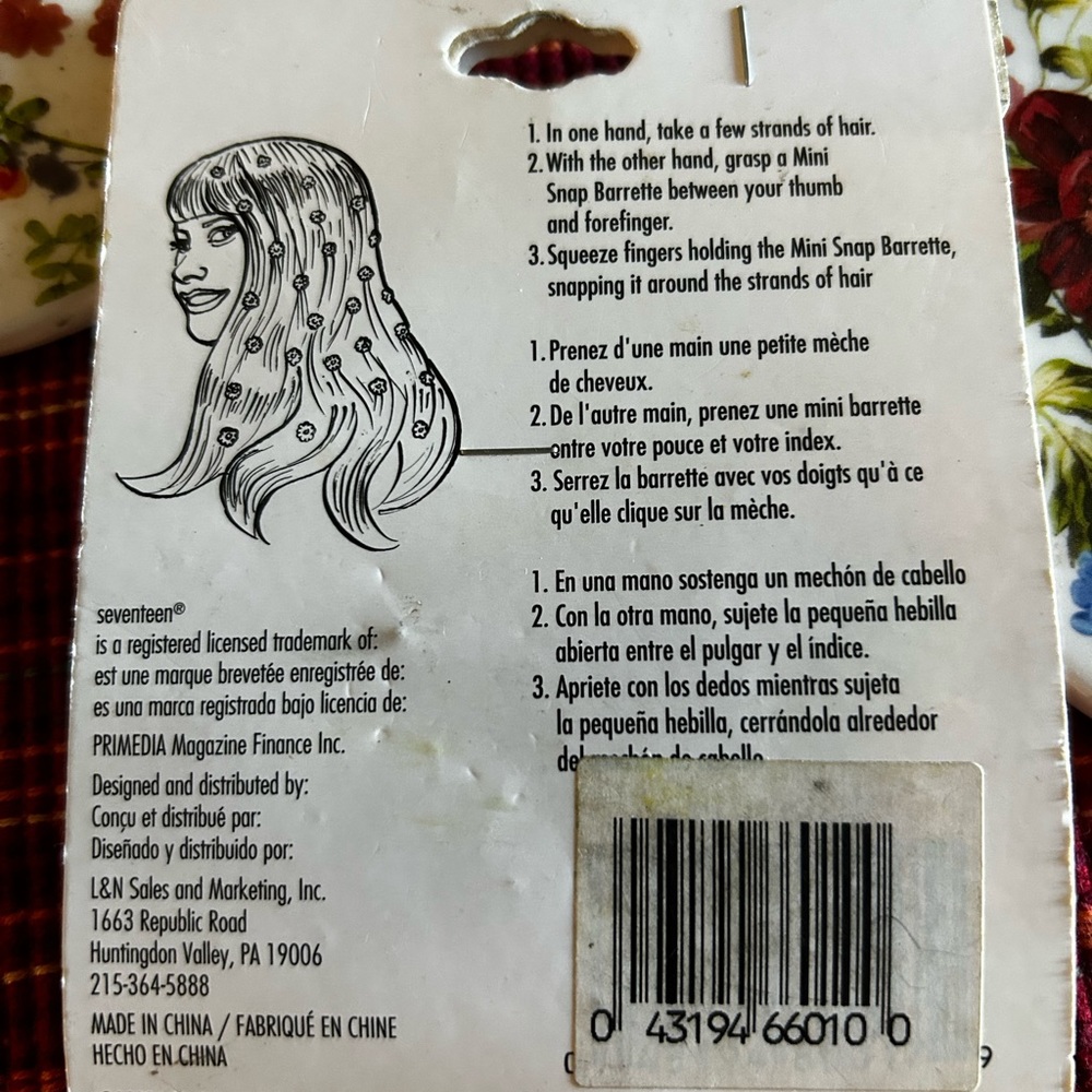 Seventeen magazine brand flower hair clips from 1998 - Picture 2 of 2